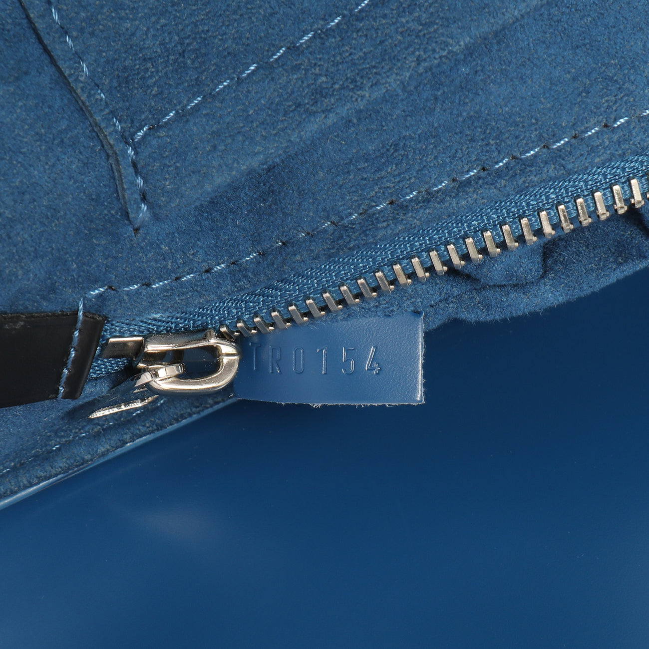 Exclusive Louis Vuitton Saphir Black Epi Eden — Lifestyle View