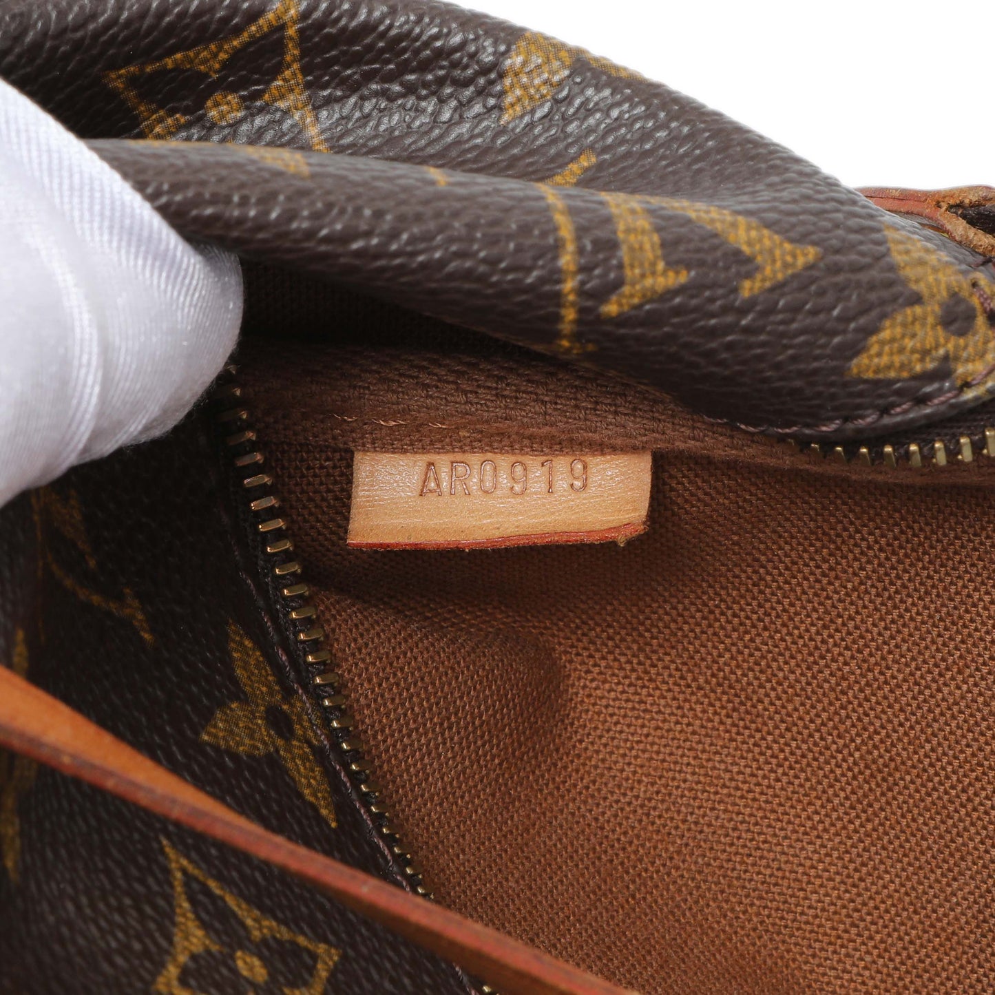 Exclusive Louis Vuitton Monogram Pochette Accessories — Alternate View 10