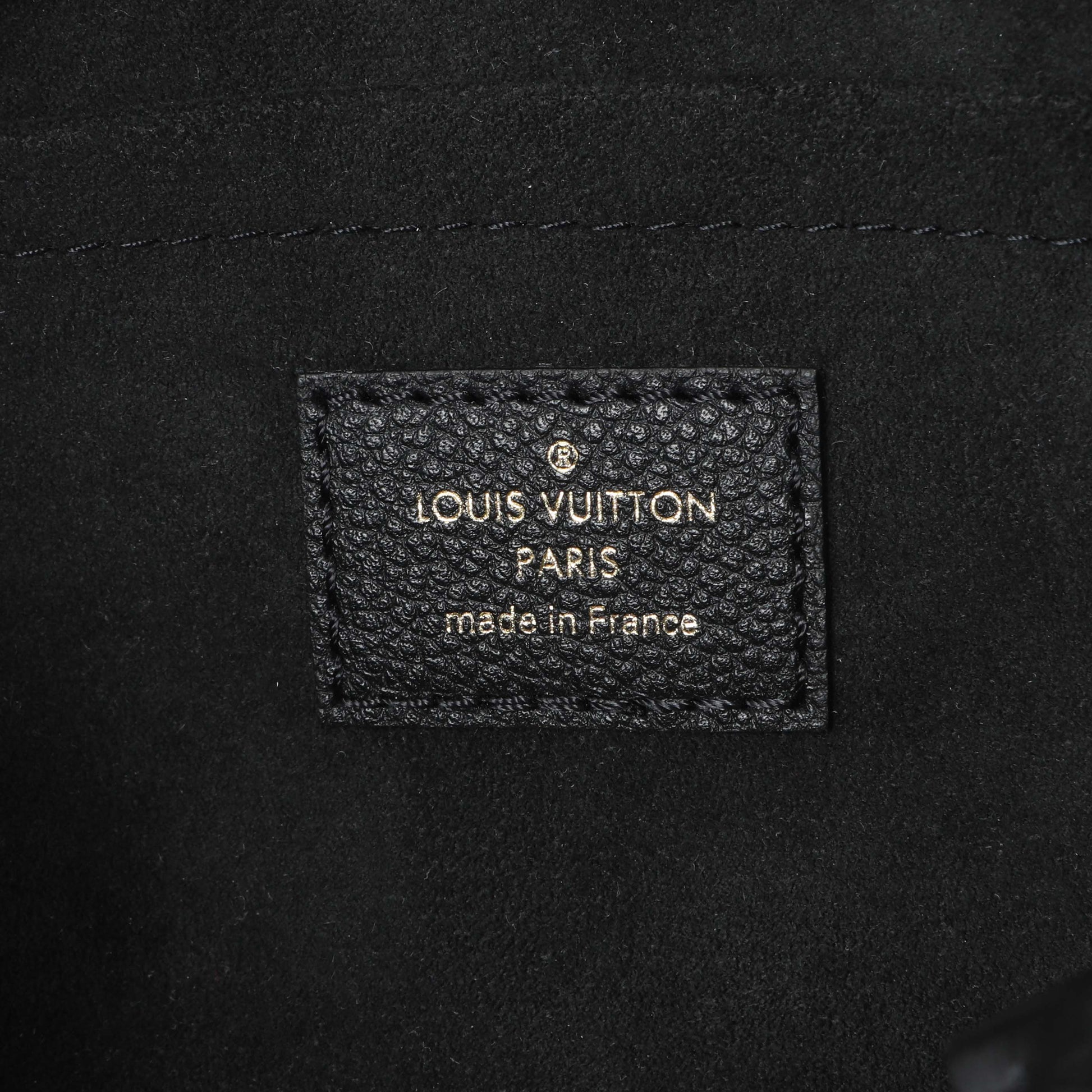 Exclusive Louis Vuitton Black Empreinte Monogram Giant Speedy Bandouliere 20 — Detail View