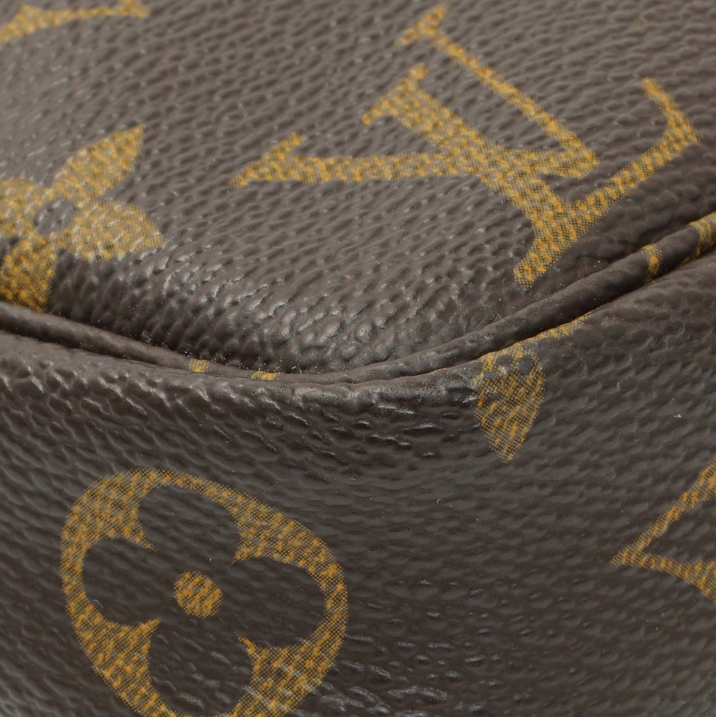 Exclusive Louis Vuitton Monogram Pochette Accessories — Top View