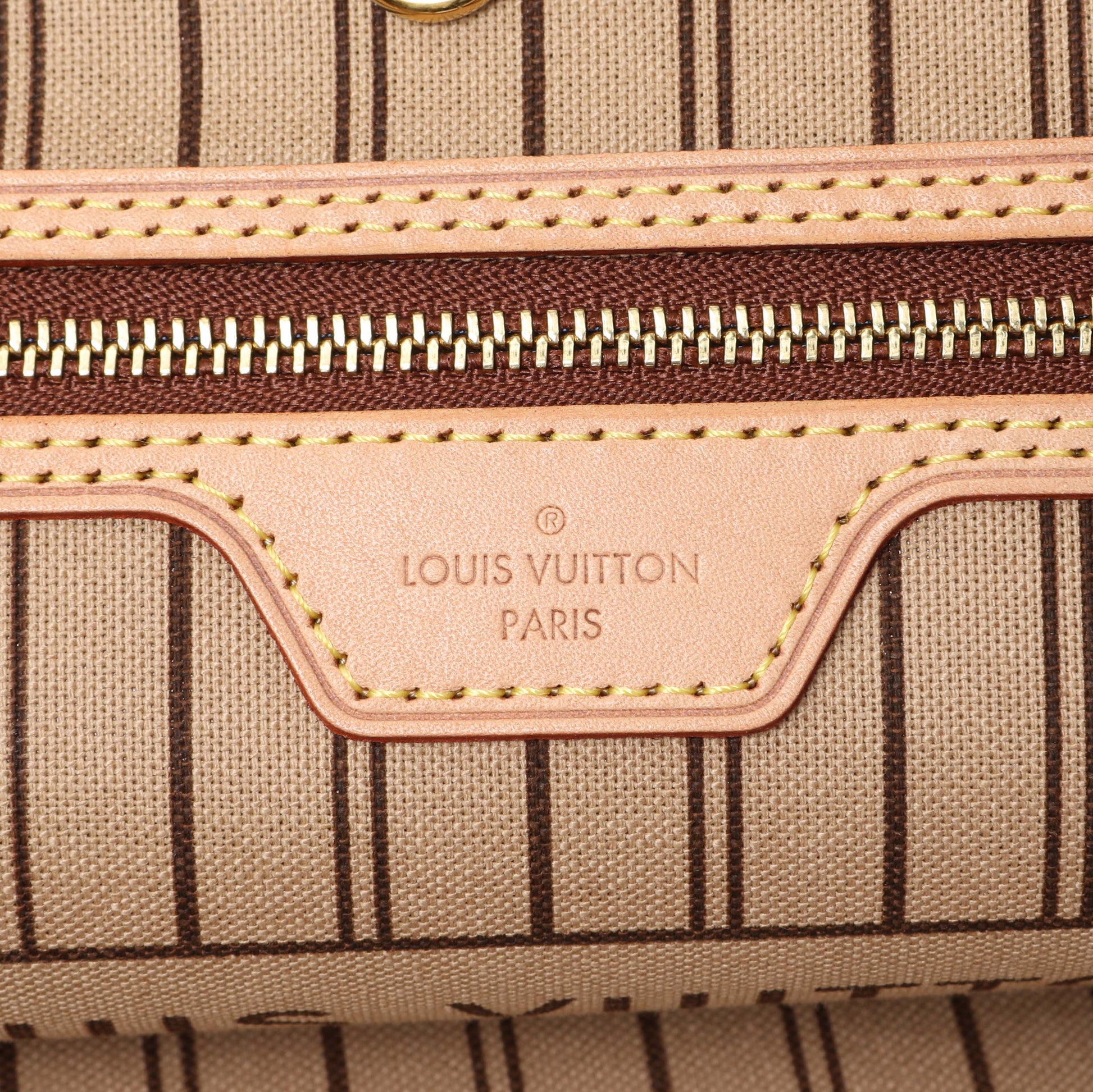 Exclusive Louis Vuitton Monogram Neverfull MM — Alternate View 9