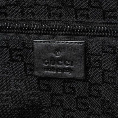 Exclusive Gucci Black Nylon Messenger Crossbody Shoulder Bag — Detail View