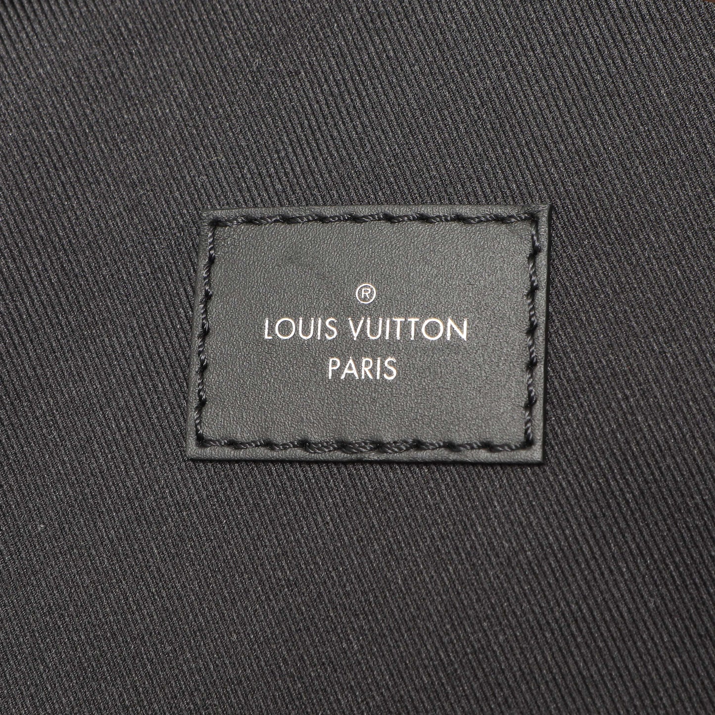 Exclusive Louis Vuitton Damier Onyx Avenue Sling Bag NM — Detail View