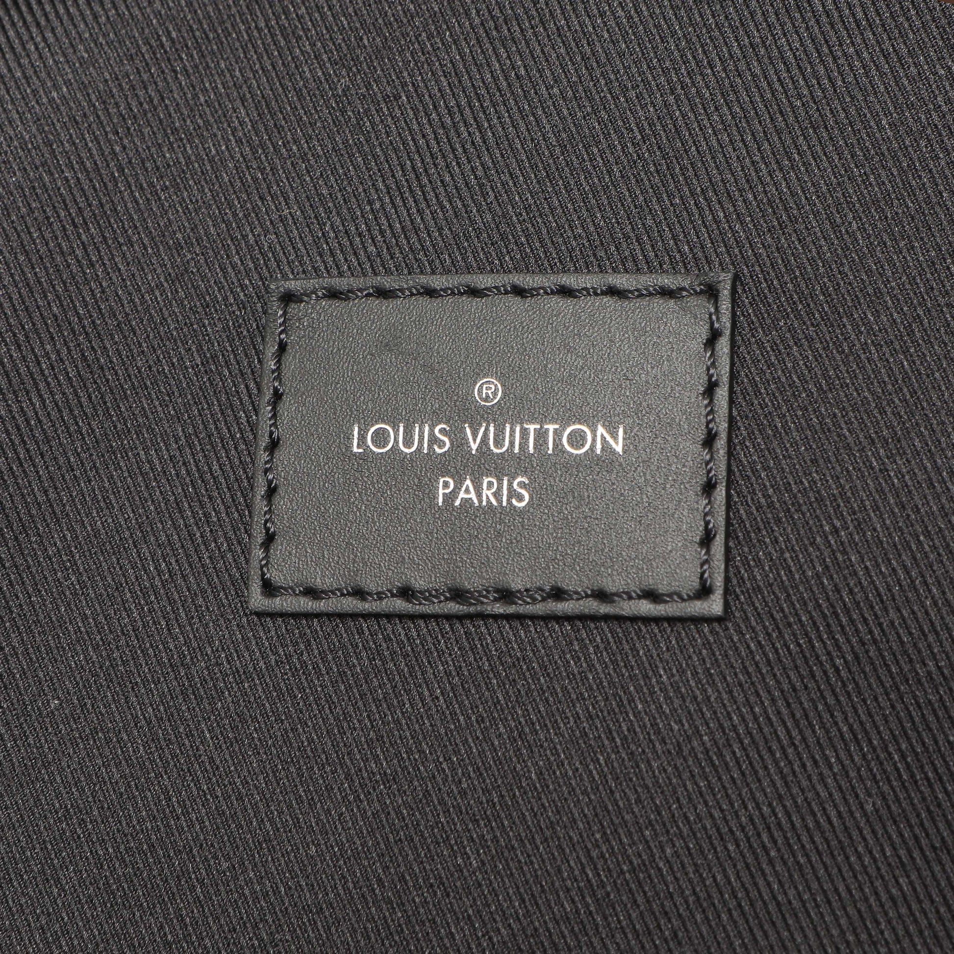 Exclusive Louis Vuitton Damier Onyx Avenue Sling Bag NM — Detail View