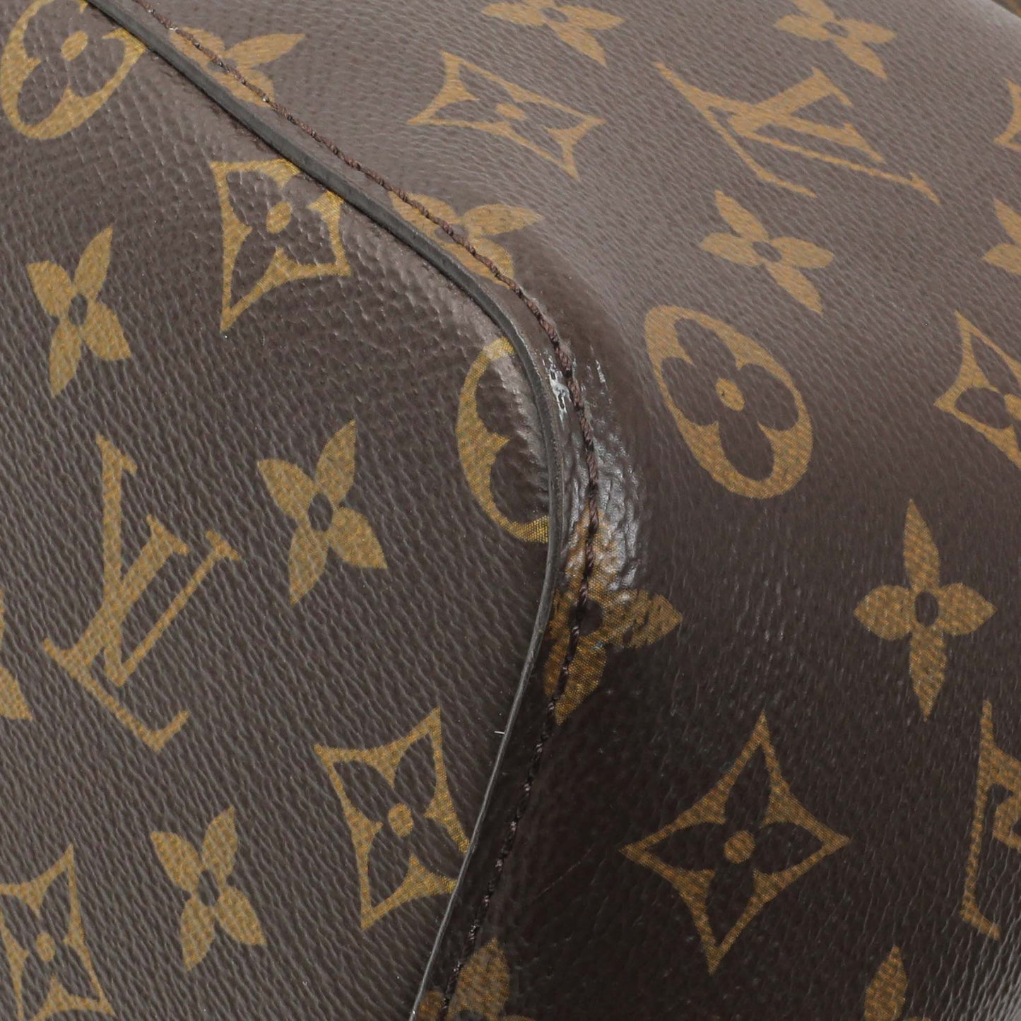 Exclusive Louis Vuitton Monogram Neonoe MM — Detail View