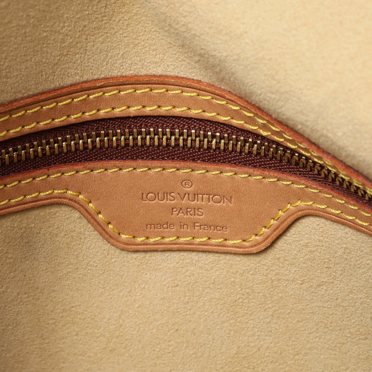 Exclusive Louis Vuitton Monogram Looping GM — Alternate View 9