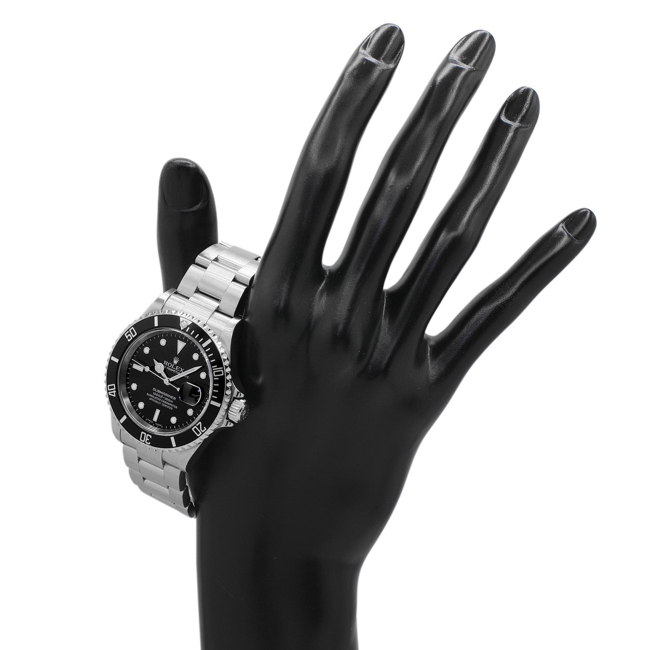 Exclusive Rolex Stainless Steel Submariner Date    16610 — Detail View