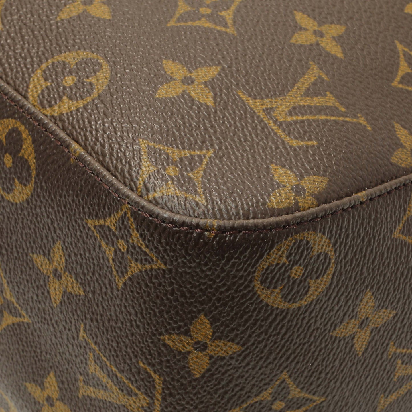 Exclusive Louis Vuitton Monogram Looping GM — Detail View
