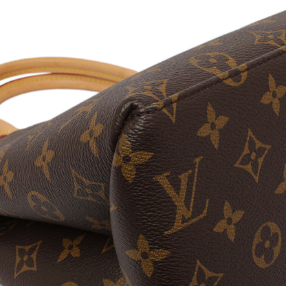 Exclusive Louis Vuitton Monogram Grand Palais — Lifestyle View
