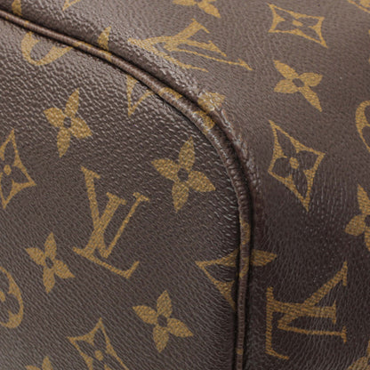 Exclusive Louis Vuitton Monogram Neverfull MM — Detail View