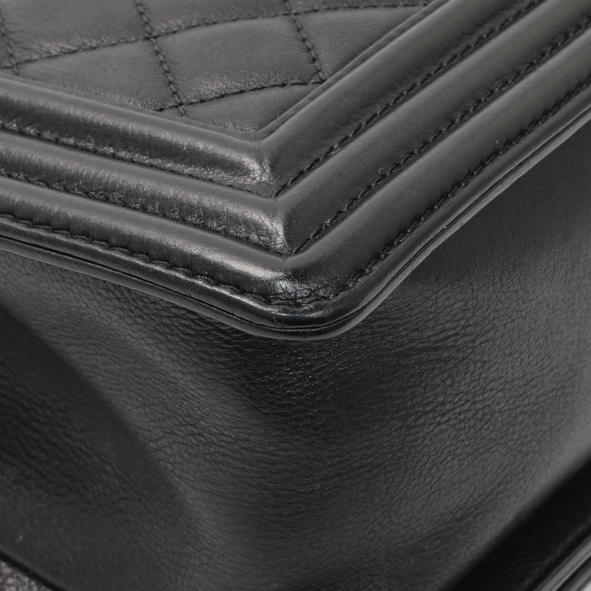 Exclusive Chanel Black Quilted Calfskin Medium Boy Flap — Alternate View 7