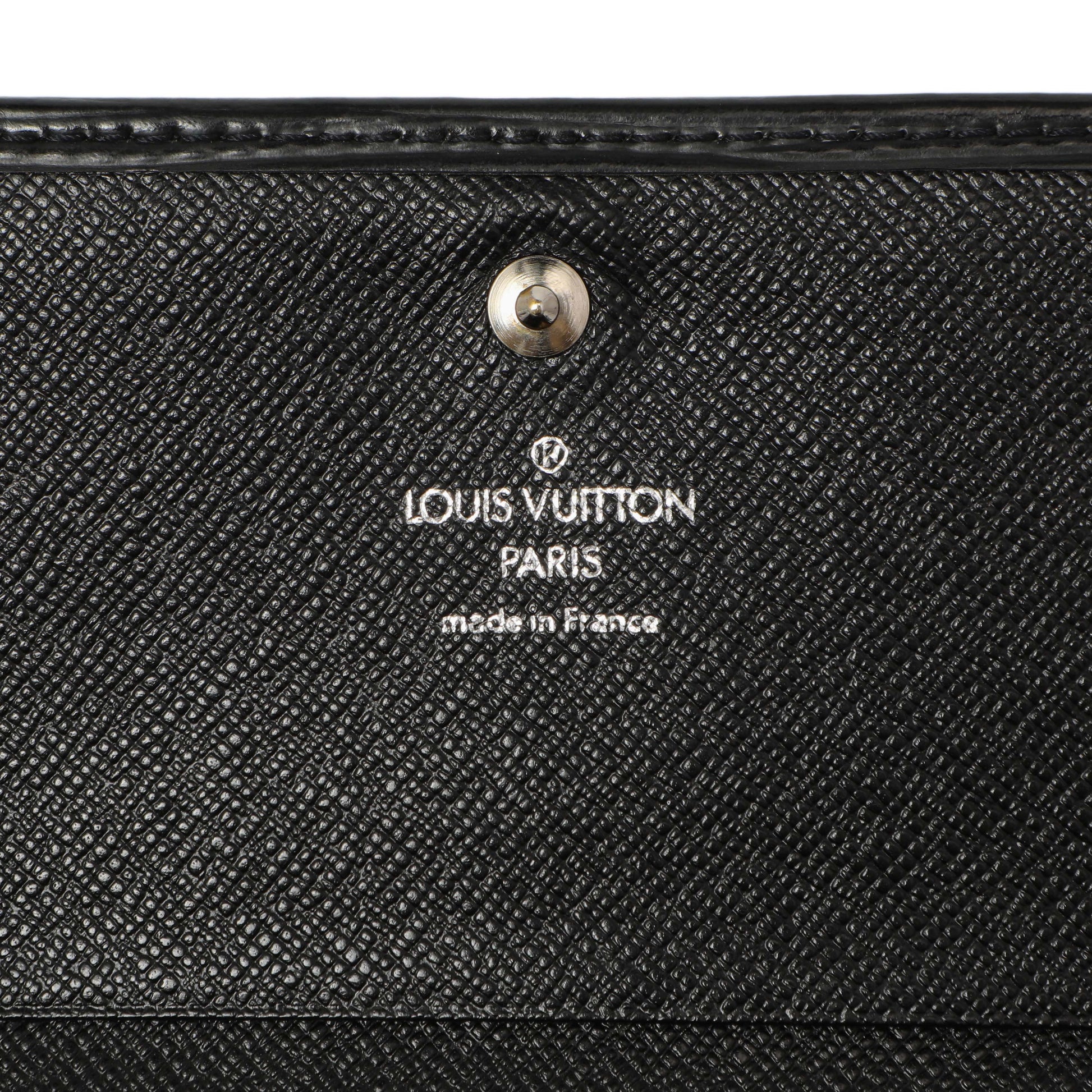 Exclusive Louis Vuitton Black Epi Porte-Monnaie Billets Tresor Wallet — Detail View