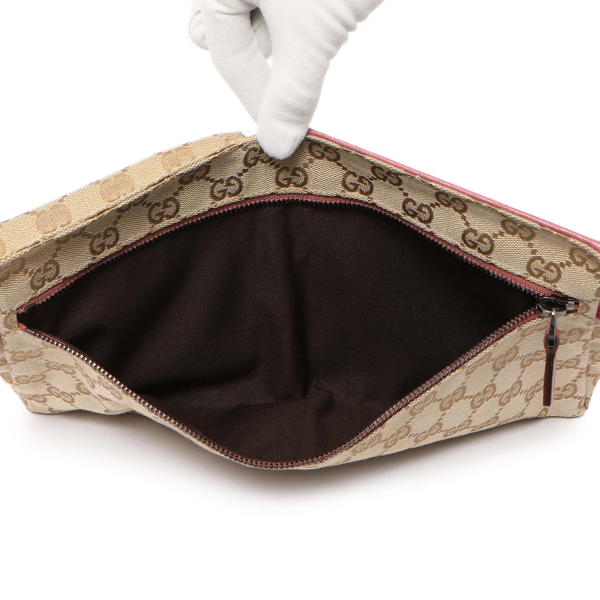 Exclusive Gucci Monogram Double Pocket Belt Bag — Detail View