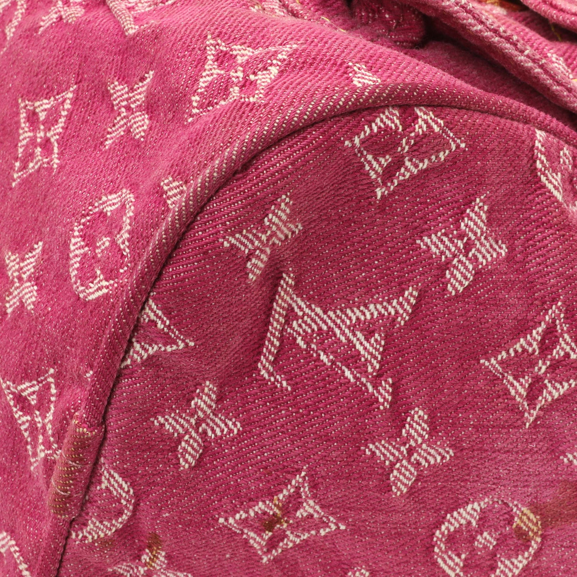 Exclusive Louis Vuitton Pink Monogram Denim Neo Speedy — Detail View