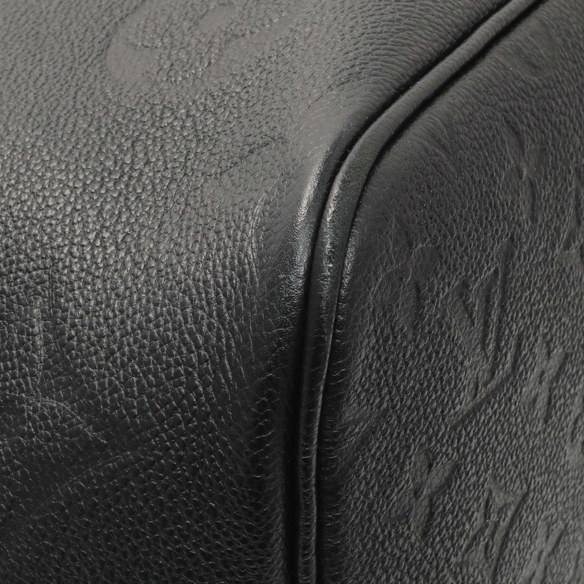 Exclusive Louis Vuitton Black Empreinte Monogram Giant Neverfull MM — Top View