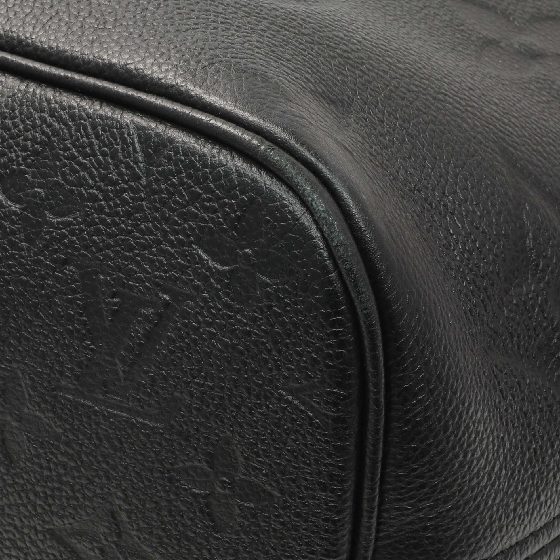 Exclusive Louis Vuitton Black Empreinte Monogram Giant Neverfull MM — Detail View