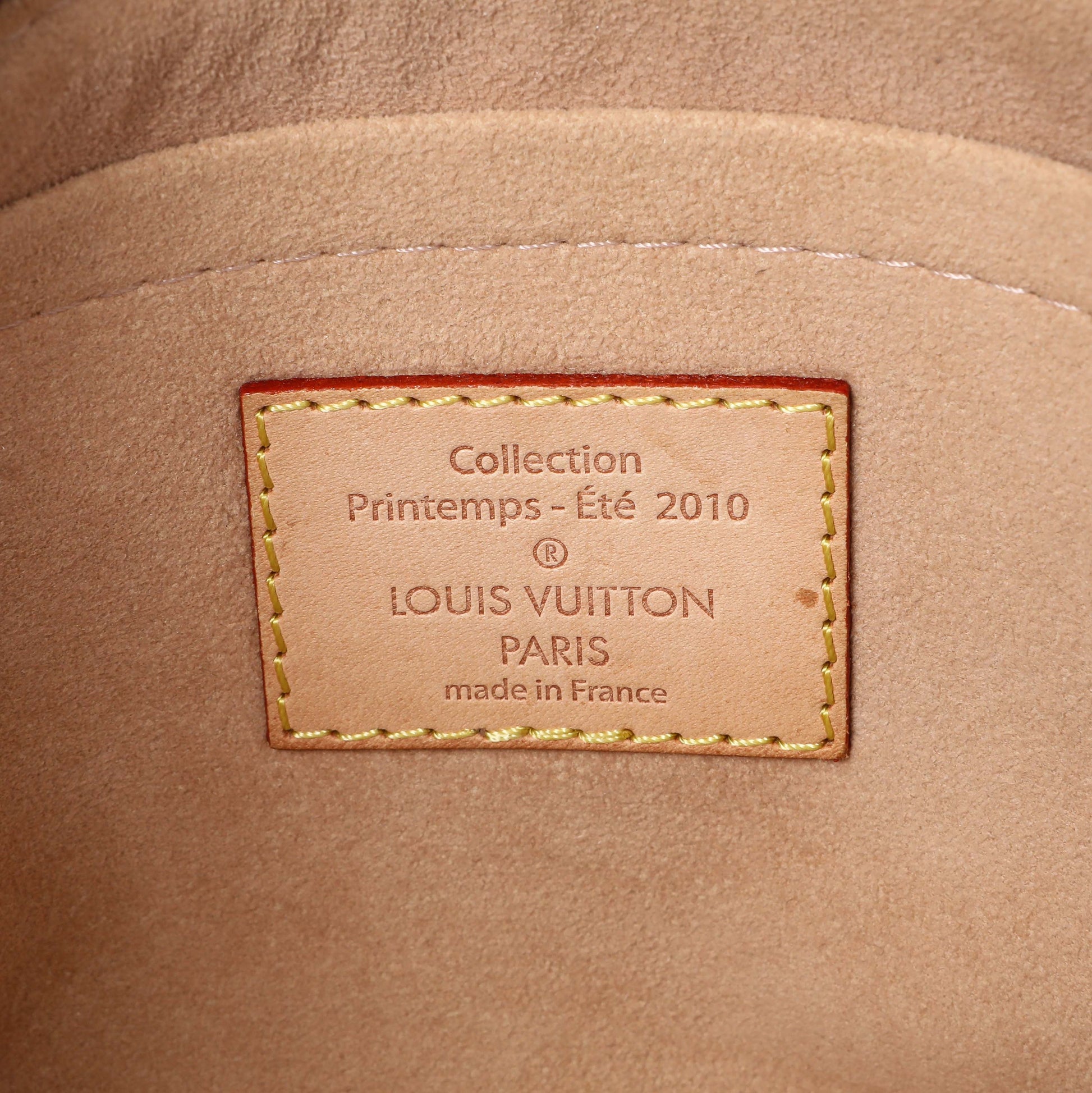 Exclusive Louis Vuitton Peach Monogram Eden Zoe Pochette — Detail View