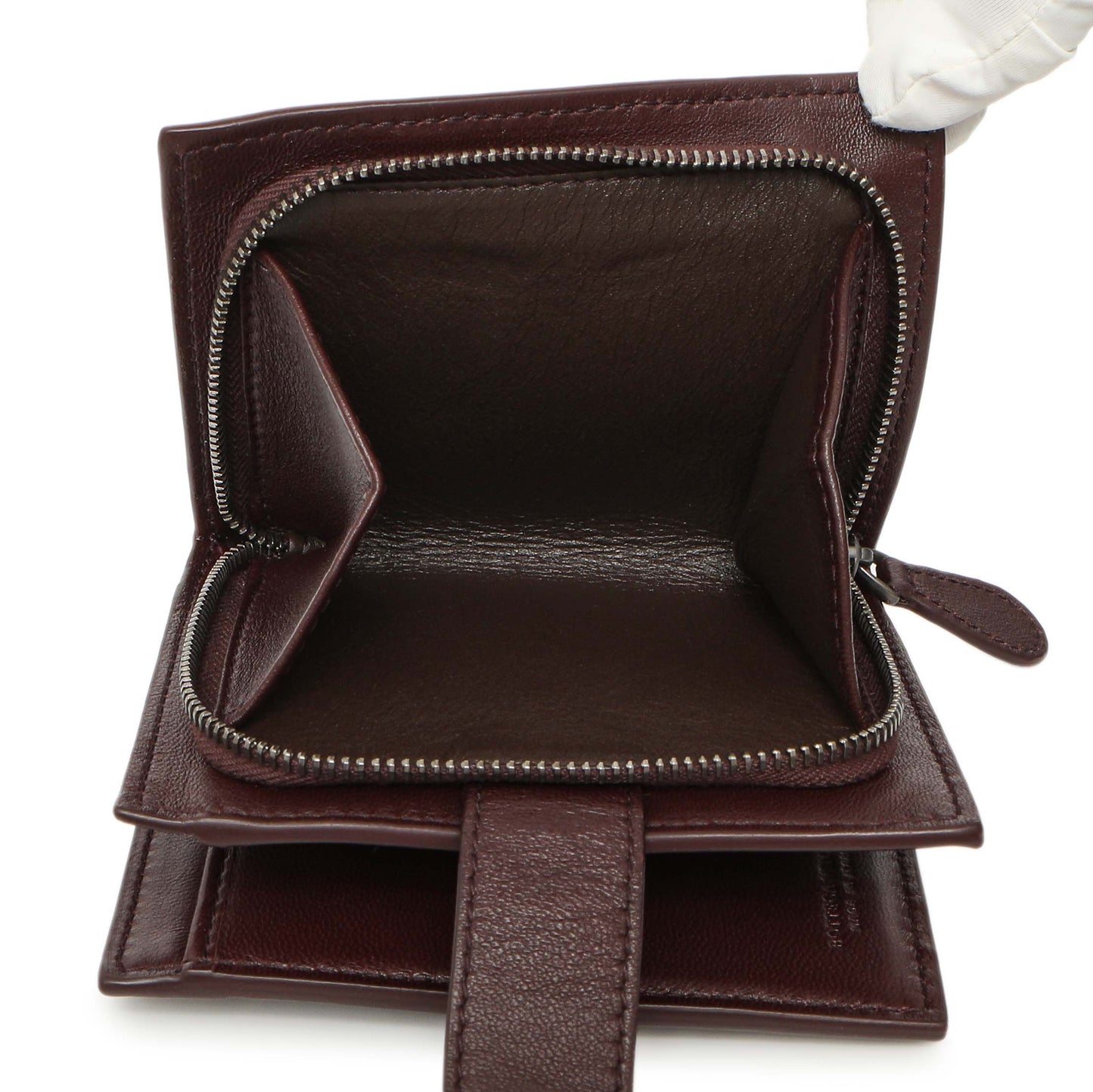 Exclusive Bottega Veneta Burgundy Nappa Intrecciato Compact Snap Wallet — Detail View