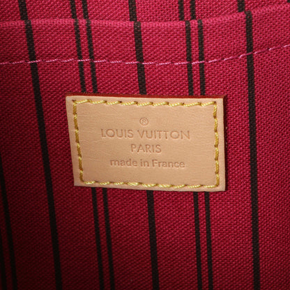 Exclusive Louis Vuitton Monogram Neverfull Pochette MM/GM — Detail View