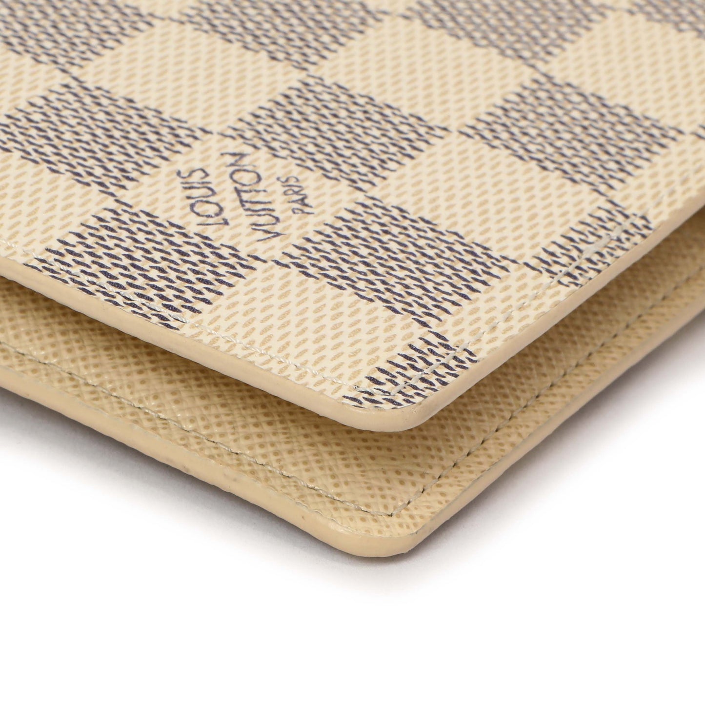 Exclusive Louis Vuitton Damier Azur Small Agenda Cover — Top View