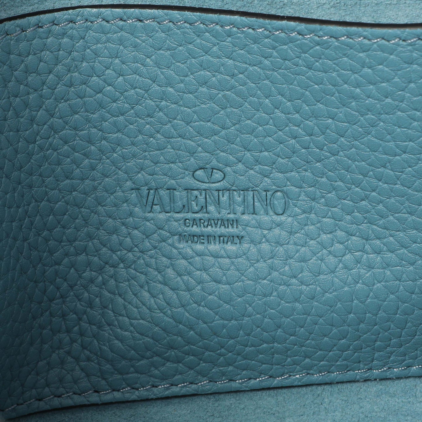 Exclusive Valentino Blue Pebbled Calfskin Medium Rockstud Flip Lock Crossbody Bag — Detail View