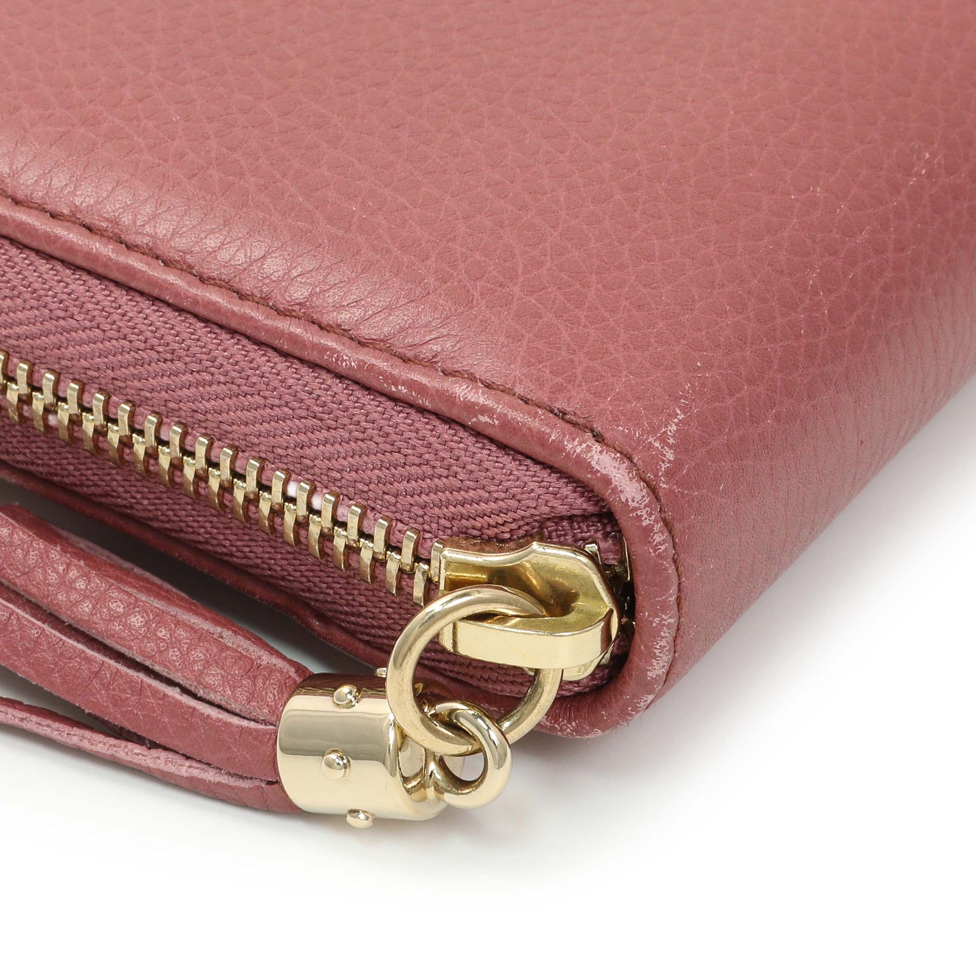 Exclusive Gucci Rose Pebbled Calfskin Soho Zip Around Wallet — Top View