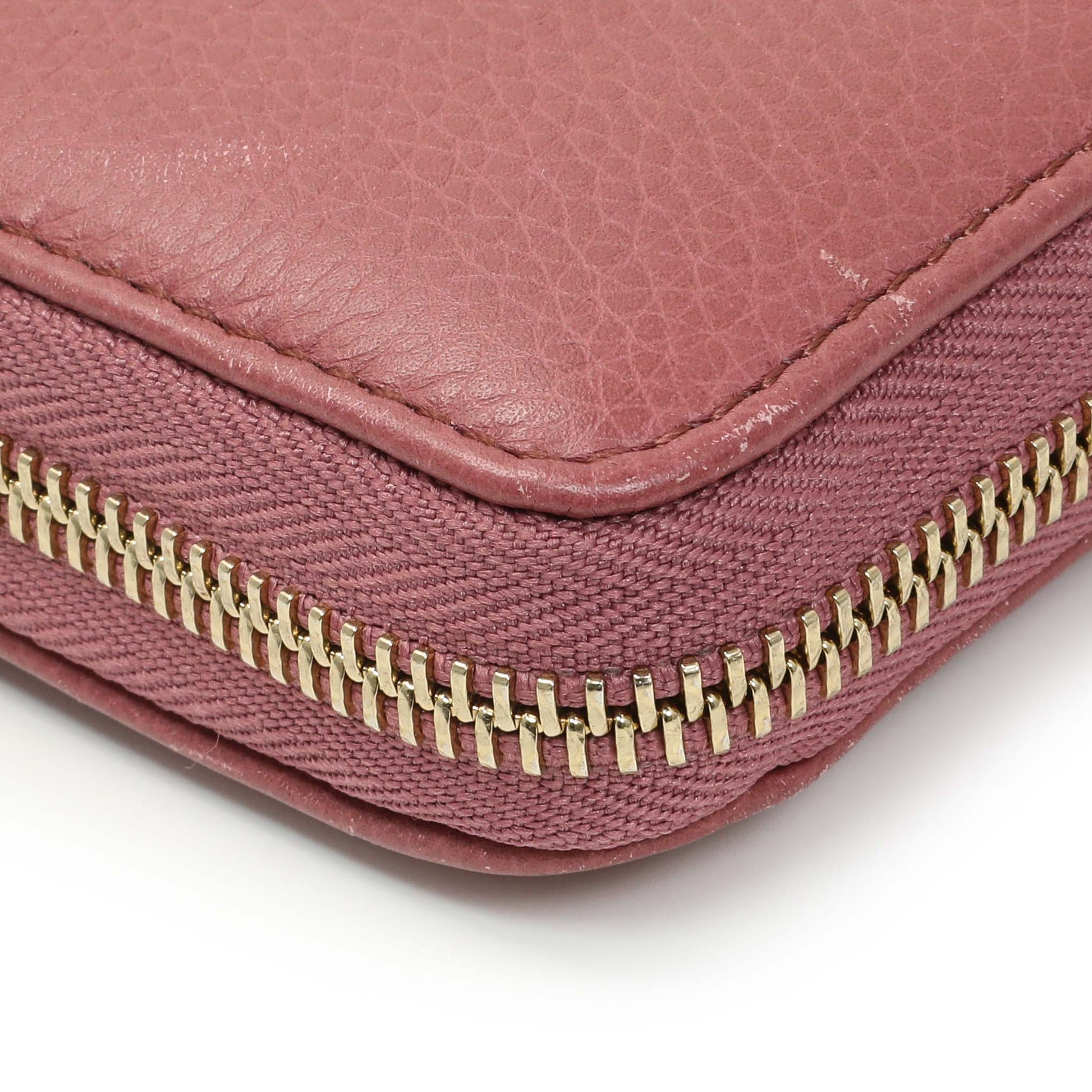 Exclusive Gucci Rose Pebbled Calfskin Soho Zip Around Wallet — Alternate View 7
