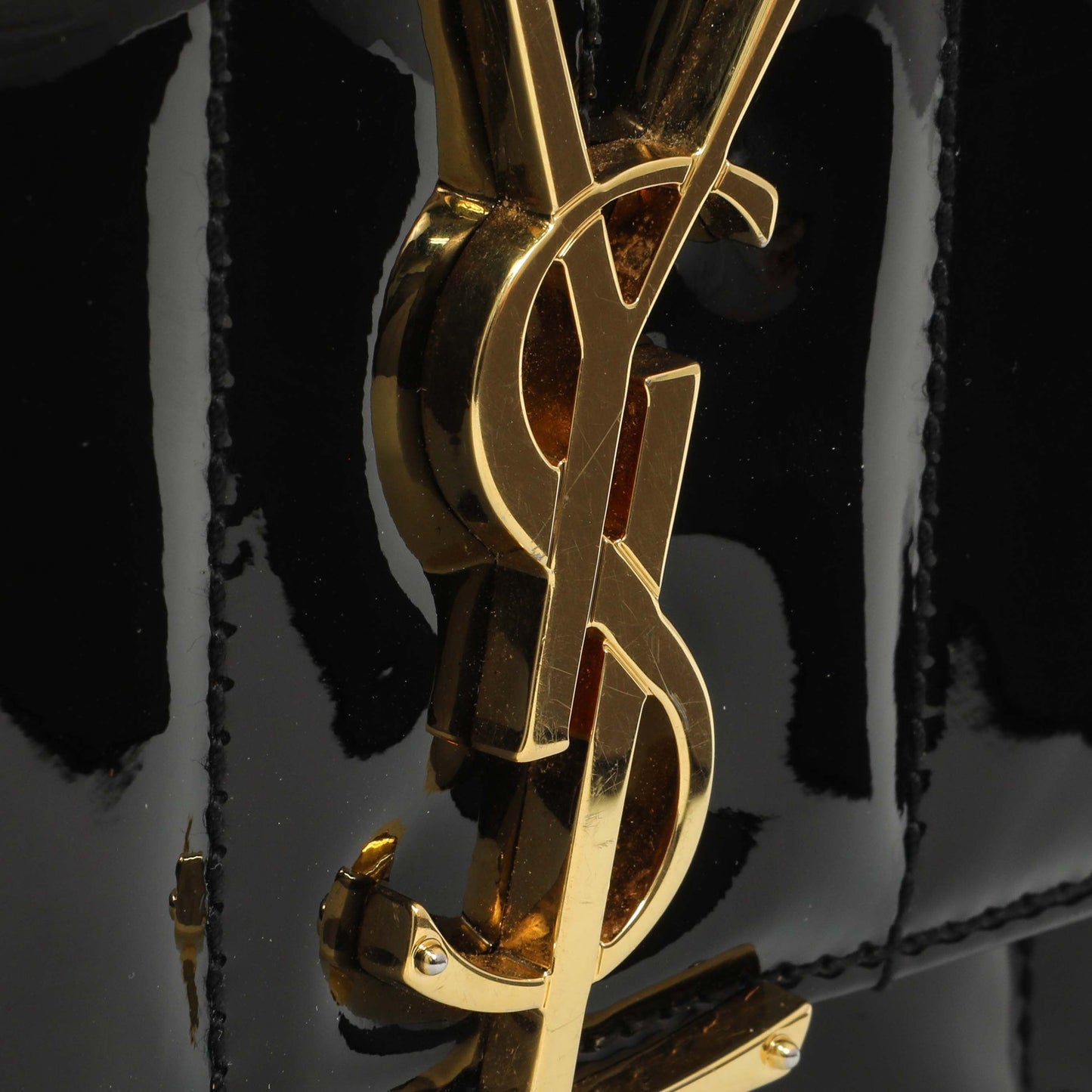 Exclusive Saint Laurent Black Patent Matelasse Monogram Mini Vicky Camera Bag — Alternate View 11