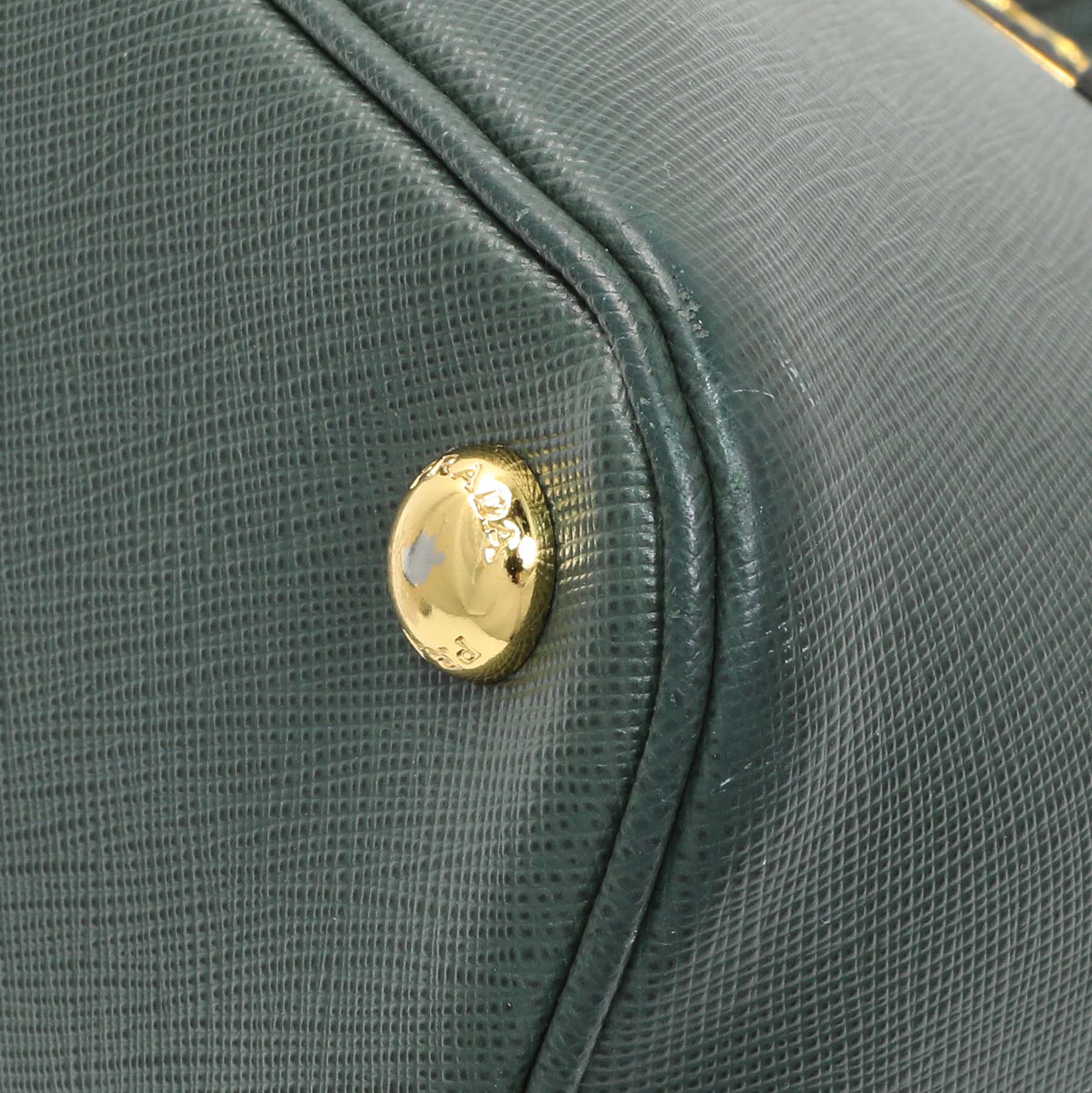 Exclusive Prada Green Saffiano Medium Promenade Tote — Detail View