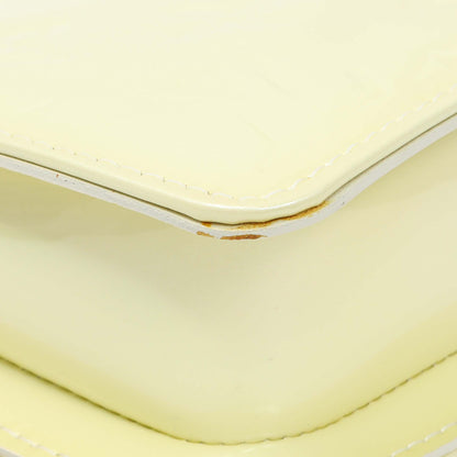Exclusive Louis Vuitton Perle Vernis Lexington Pochette — Lifestyle View