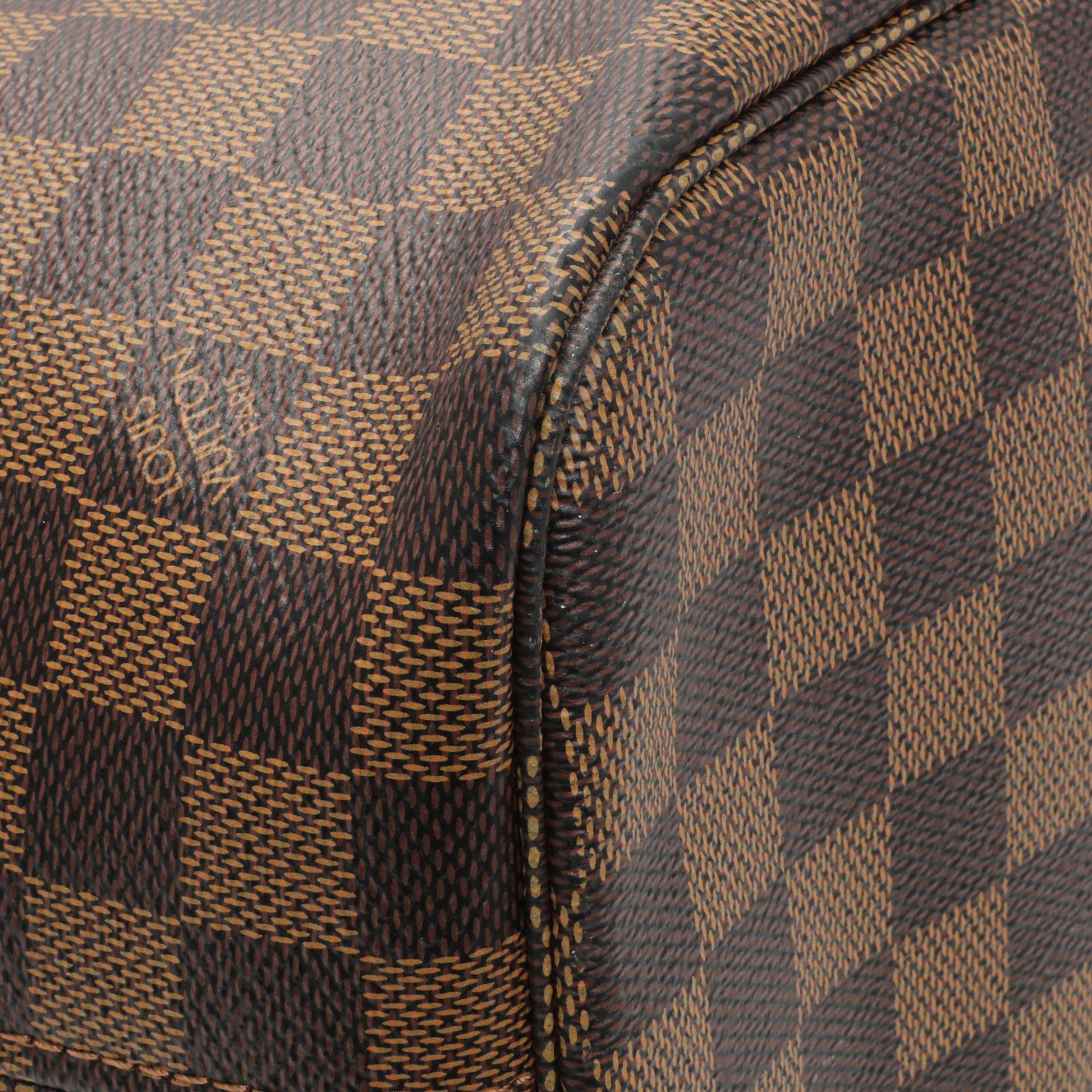 Exclusive Louis Vuitton Damier Ebene Neverfull MM — Top View
