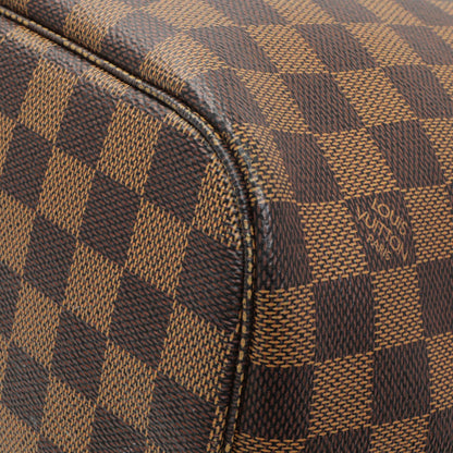 Exclusive Louis Vuitton Damier Ebene Neverfull MM — Detail View