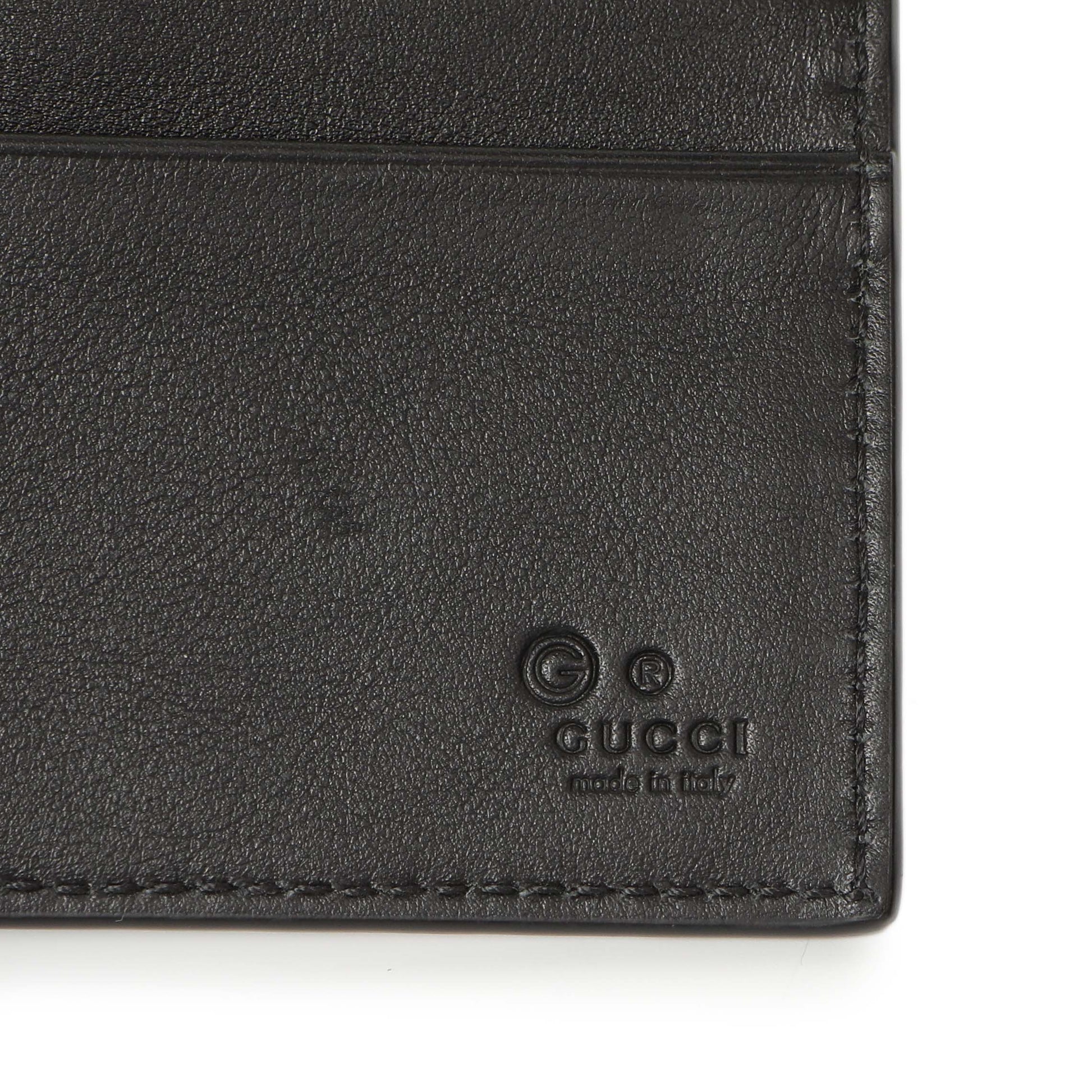 Exclusive Gucci Black Microguccissima Bi-Fold Wallet — Detail View