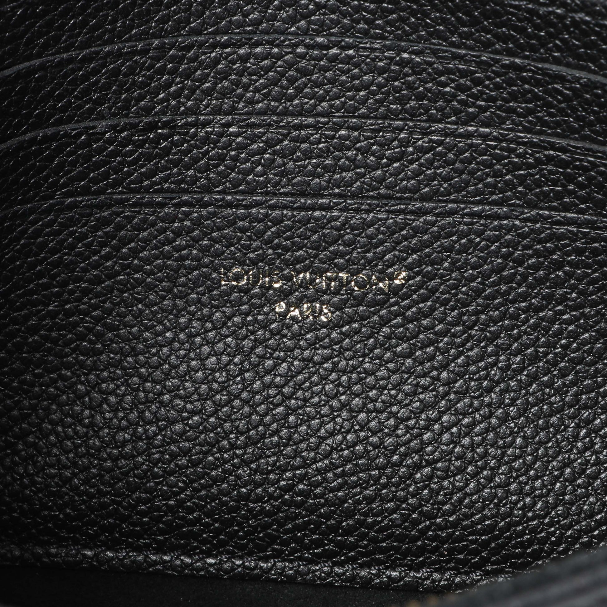 Exclusive Louis Vuitton Empreinte Monogram Giant Ivy Wallet On Chain — Detail View