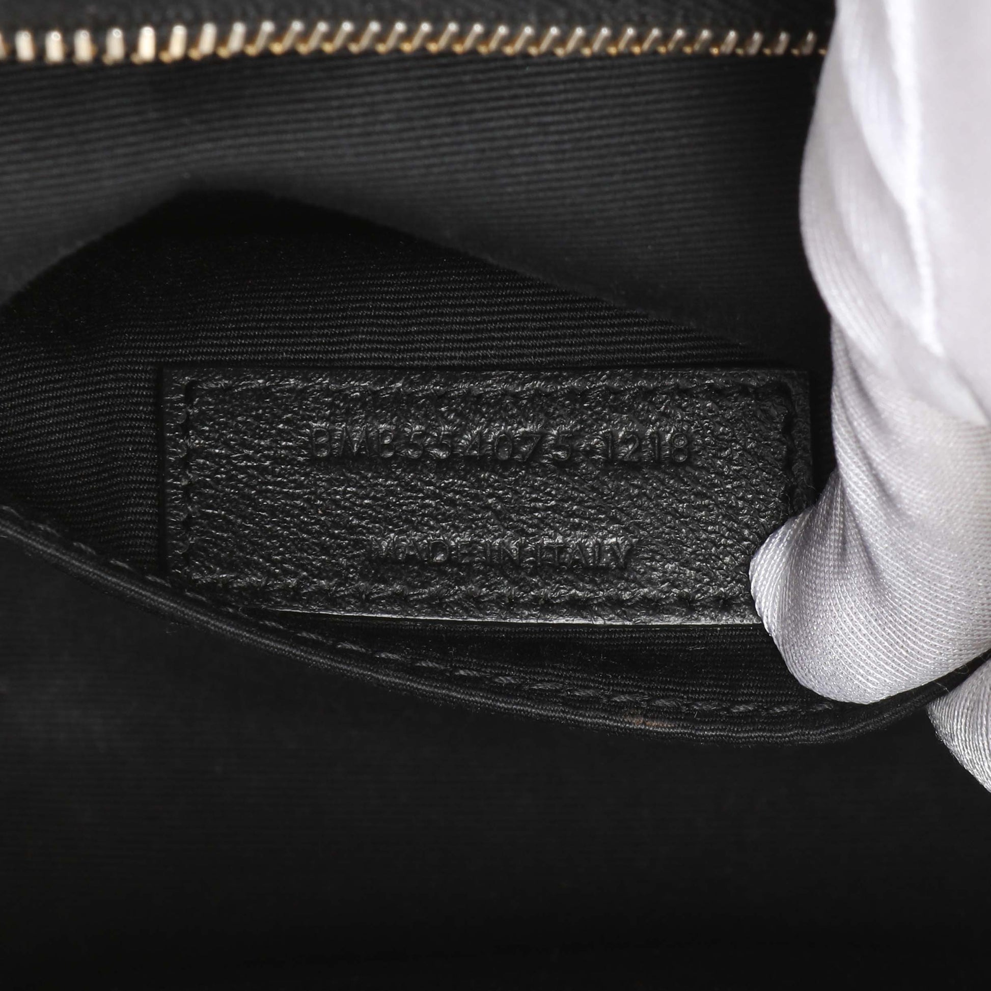 Exclusive Saint Laurent Black Patent Matelasse Monogram Mini Vicky Camera Bag — Alternate View 10
