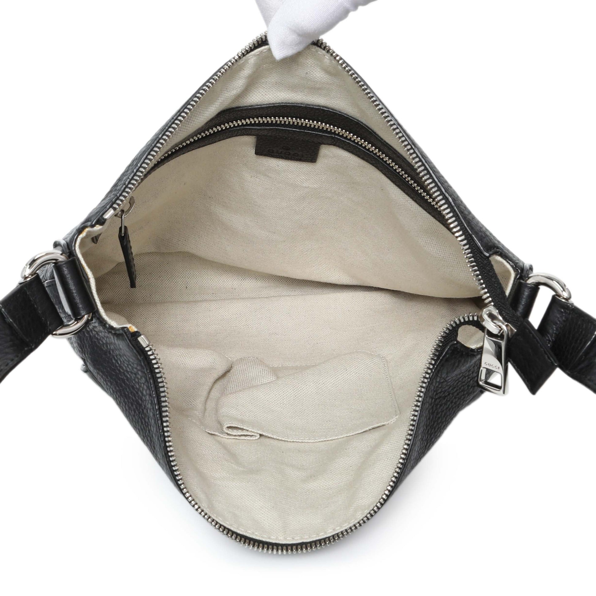 Exclusive Gucci Black Pebbled Calfskin Medium Soho Messenger Bag — Alternate View 8