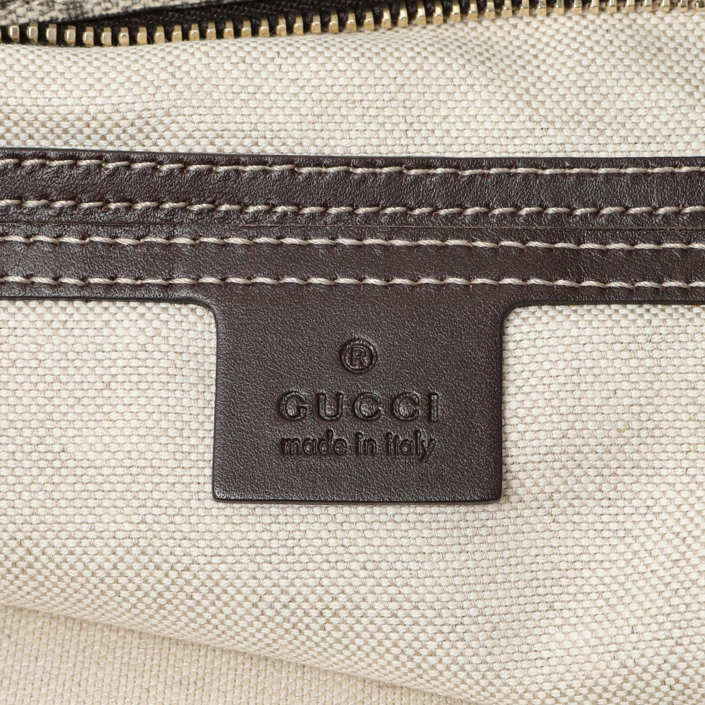 Exclusive Gucci GG Supreme Monogram Medium Flat Messenger Bag — Detail View