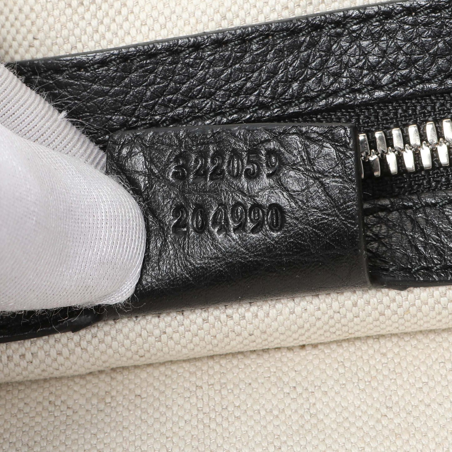 Exclusive Gucci Black Pebbled Calfskin Medium Soho Messenger Bag — Alternate View 10