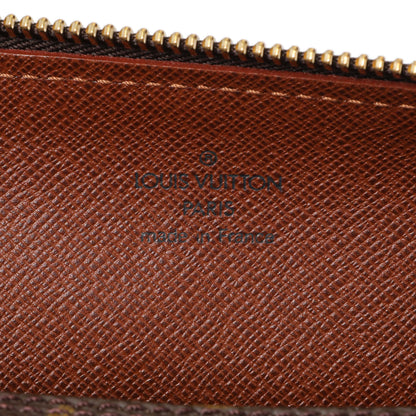 Exclusive Louis Vuitton Monogram Papillon 30 — Detail View