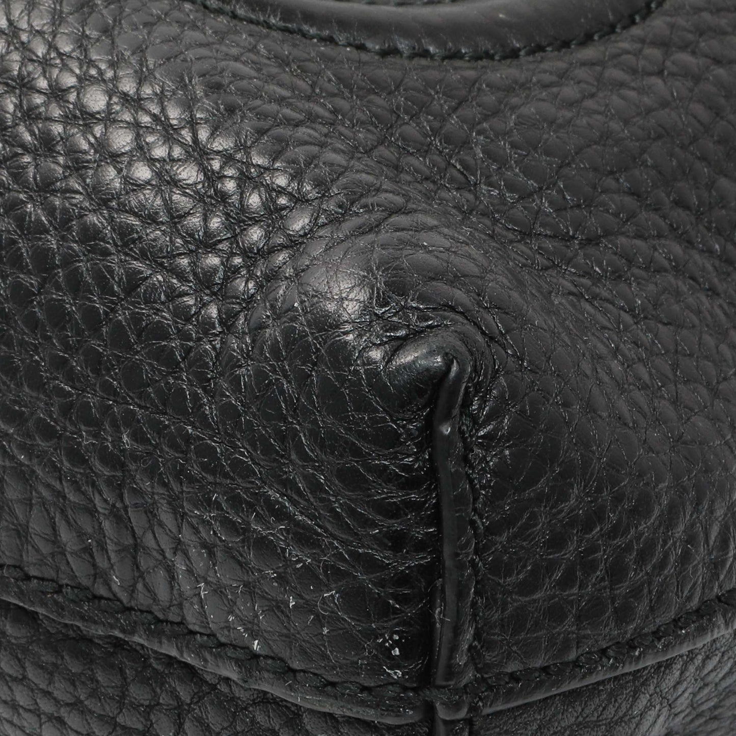 Exclusive Gucci Black Pebbled Calfskin Medium Soho Messenger Bag — Detail View