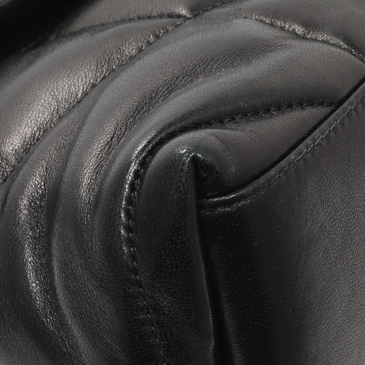 Exclusive Saint Laurent  Black Lambskin Small Loulou Puffer — Top View