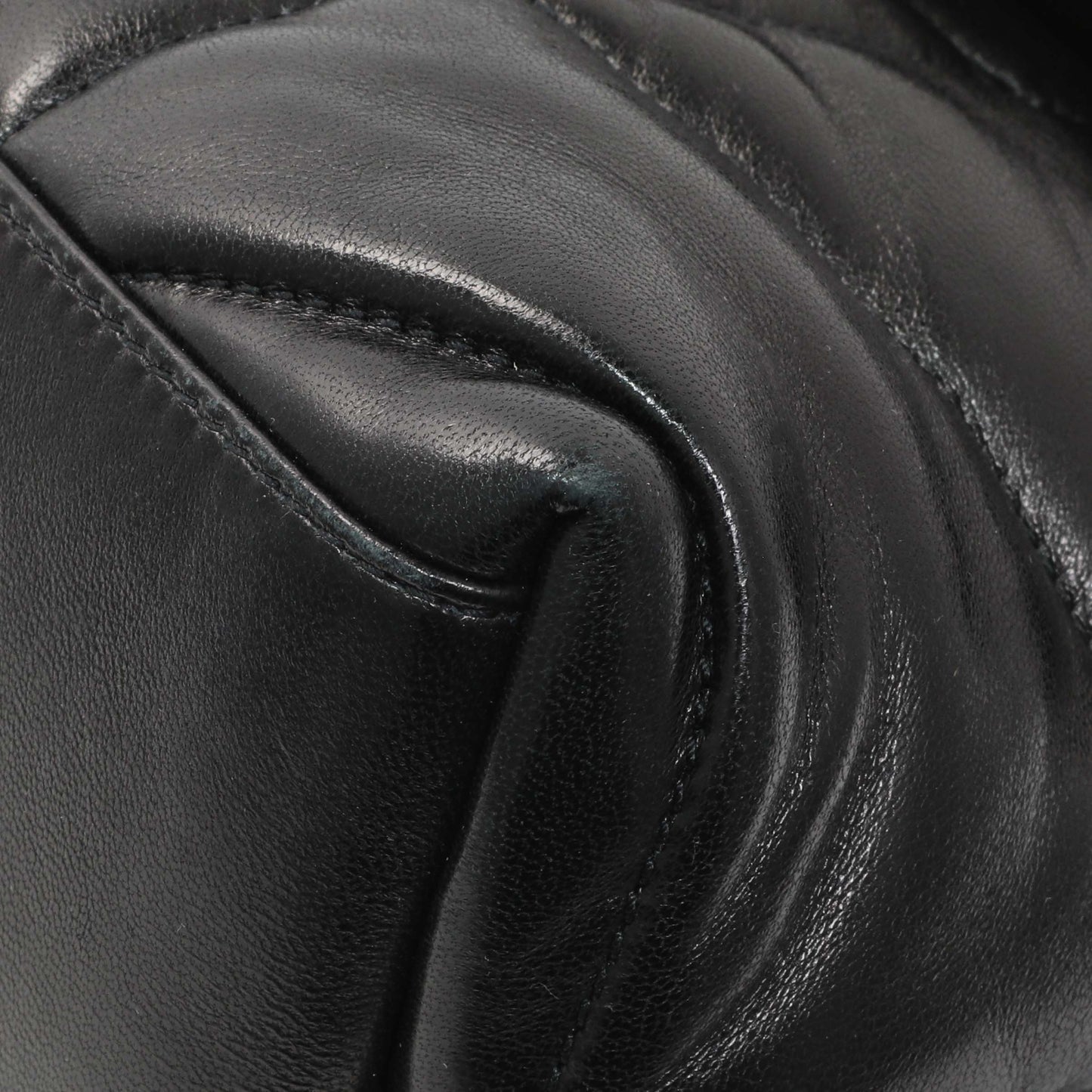 Exclusive Saint Laurent  Black Lambskin Small Loulou Puffer — Detail View