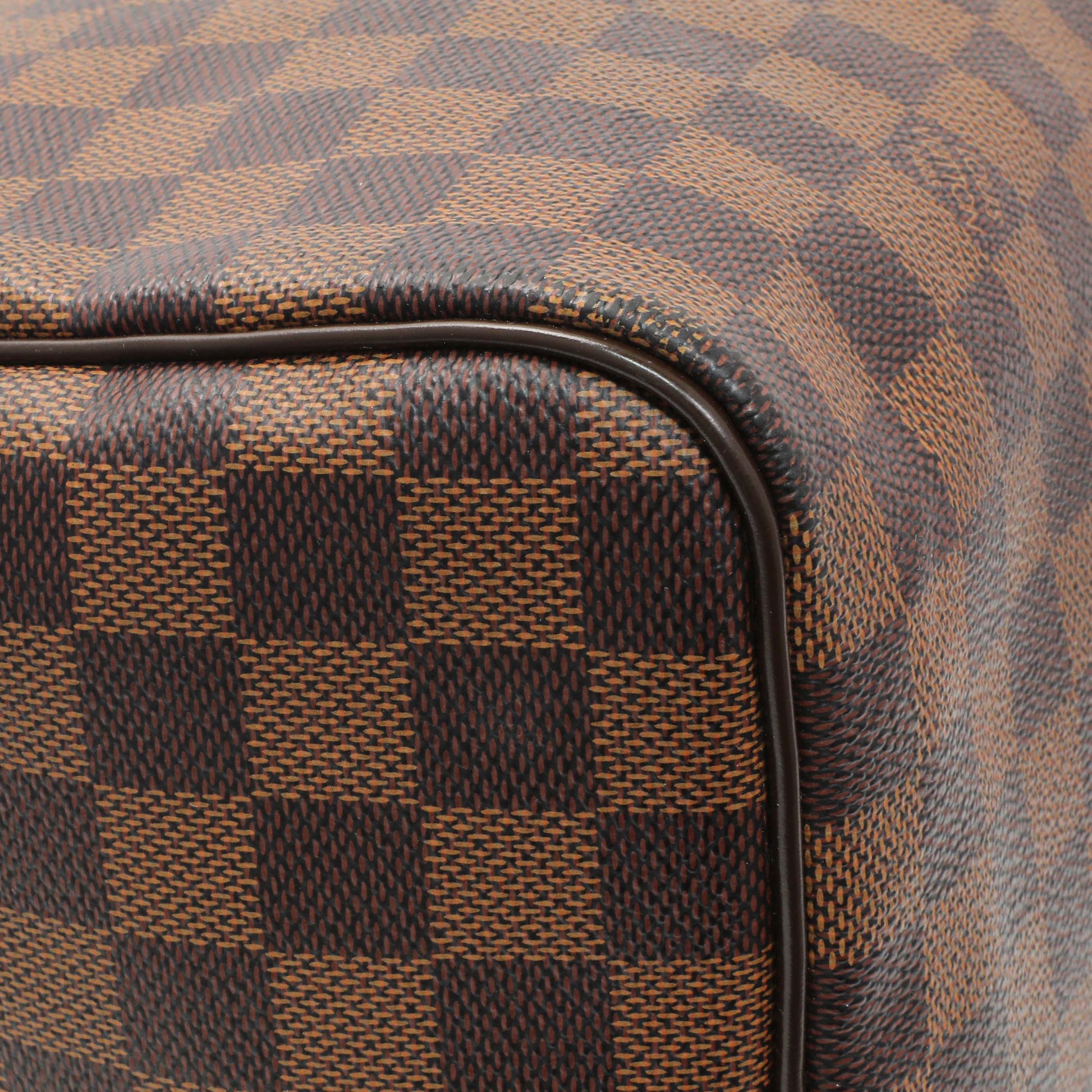 Exclusive Louis Vuitton Damier Ebene Speedy 30 — Lifestyle View