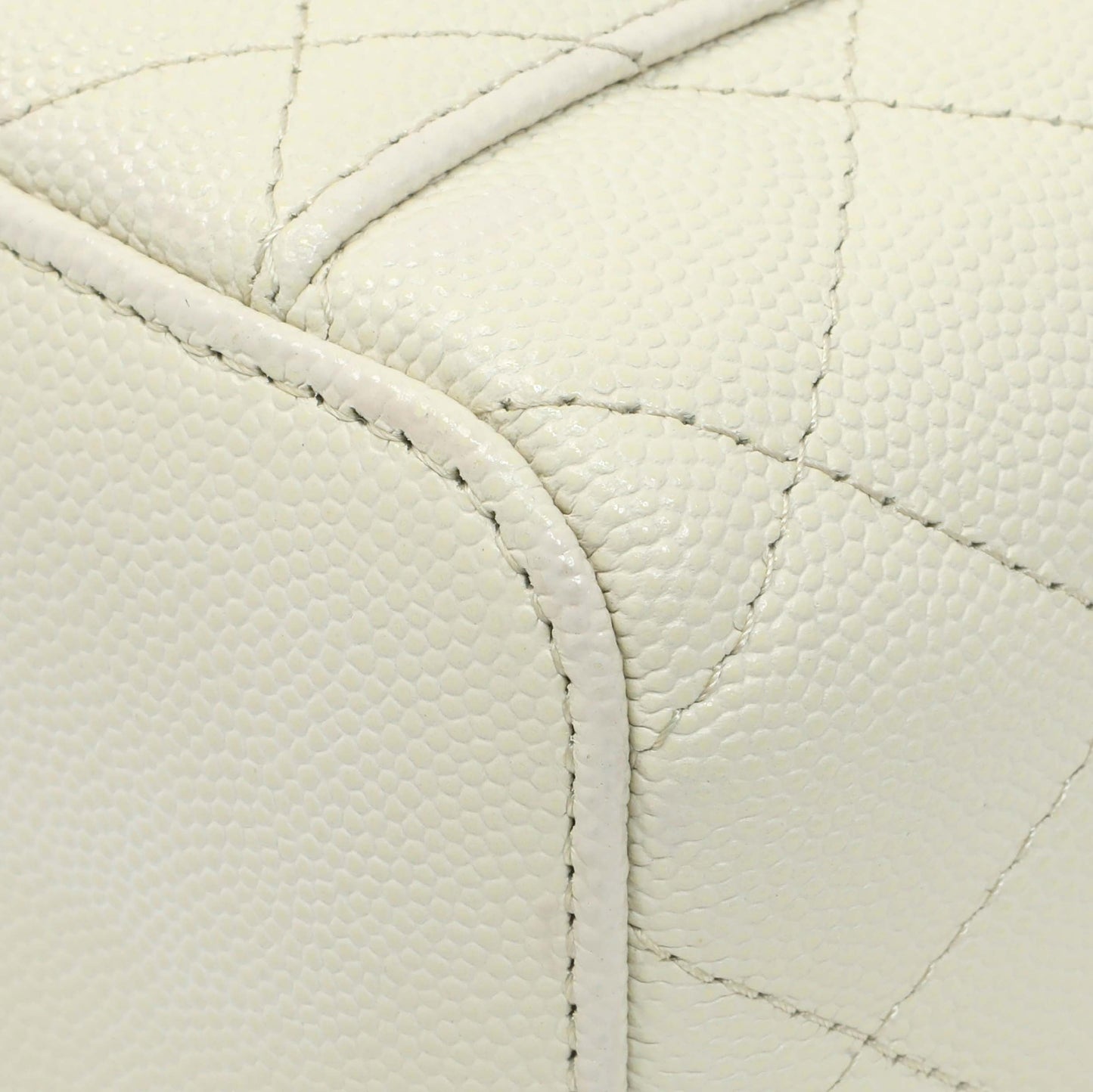 Exclusive Chanel White Caviar Mini Vanity Case With Chain — Alternate View 7