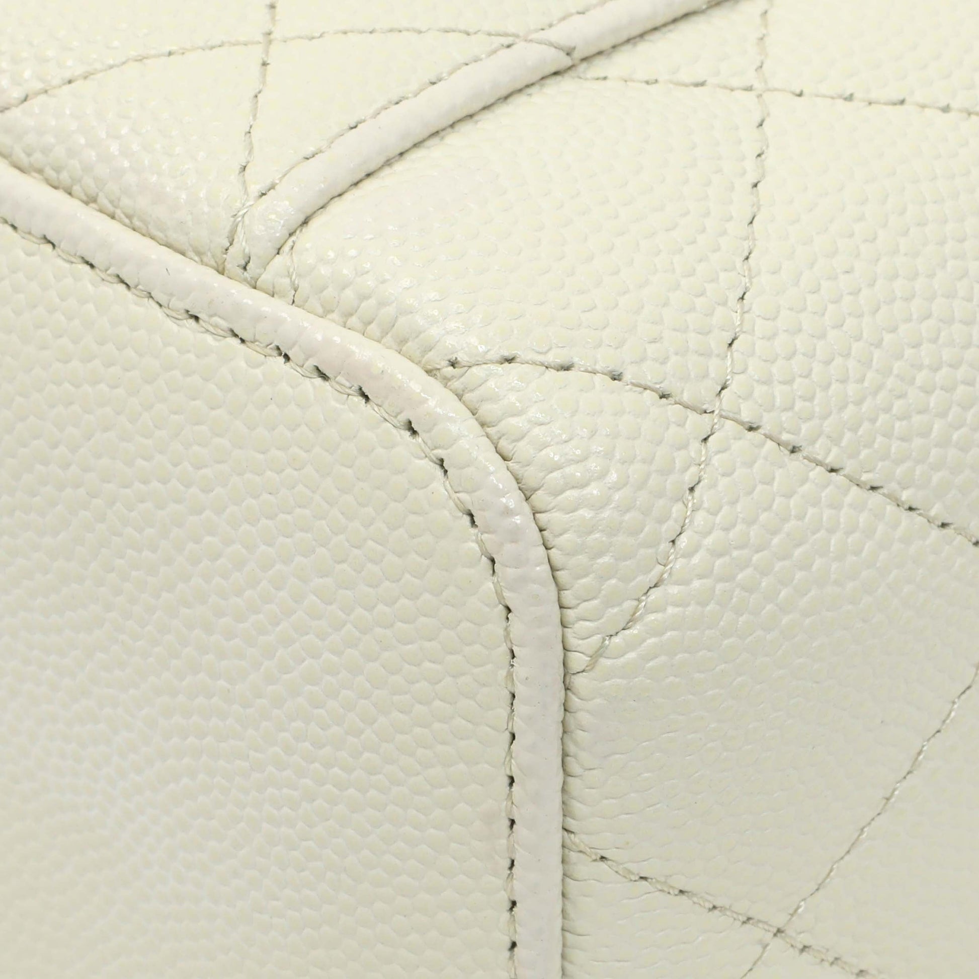 Exclusive Chanel White Caviar Mini Vanity Case With Chain — Alternate View 7