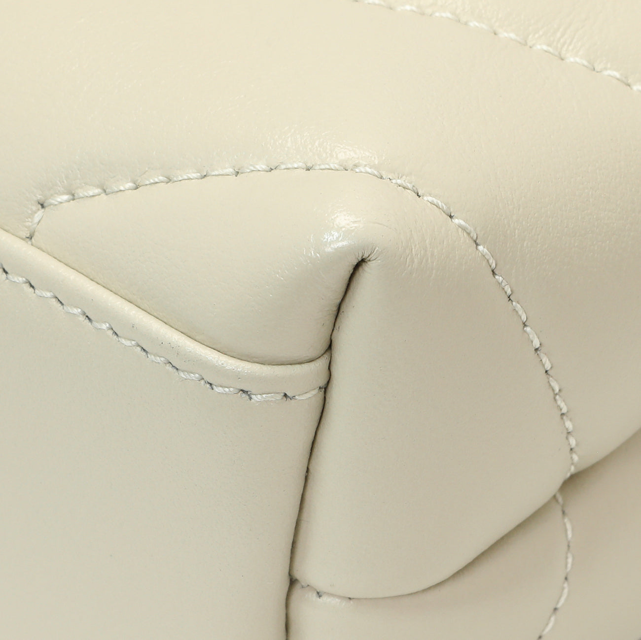Exclusive Saint Laurent Ivory Calfskin Monogram Toy Loulou Crossbody — Alternate View 7