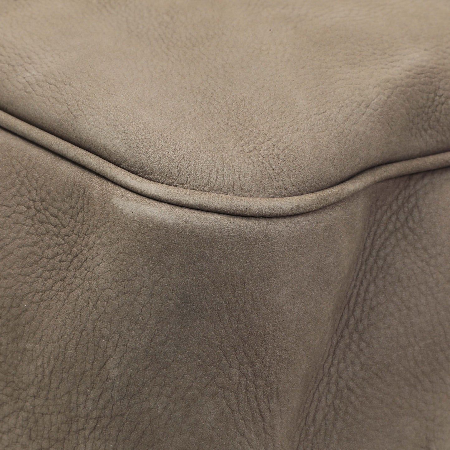 Exclusive Gucci Grey Vitello Range Medium Soho Bowler — Detail View