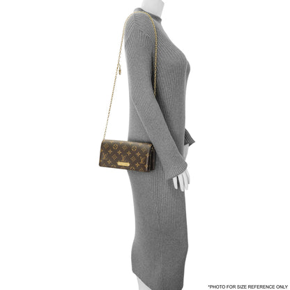 Exclusive Louis Vuitton Monogram Wallet On Chain Lily — Lifestyle View