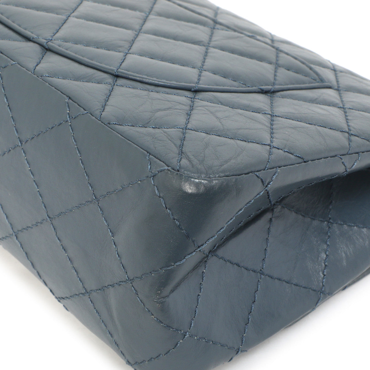 Exclusive Chanel Blue Quilted Aged Calfskin 2.55 Reissue Double Flap 226 — Alternate View 9