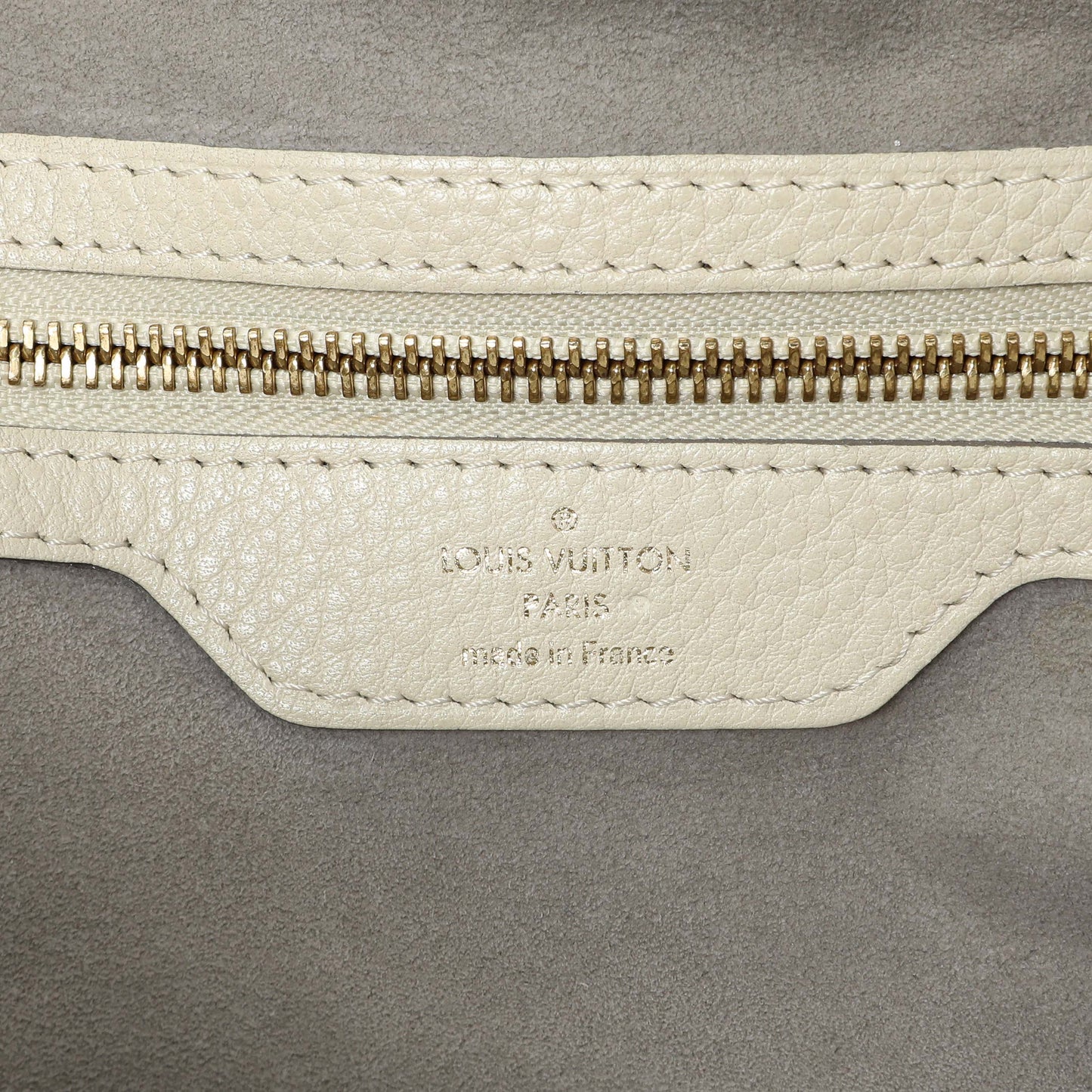 Exclusive Louis Vuitton Ivory Mahina Cirrus MM — Alternate View 9